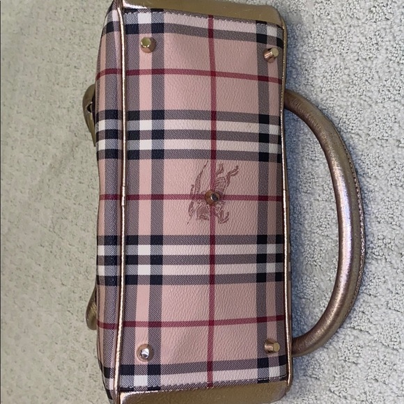 Burberry authentic bag - Picture 3 of 7